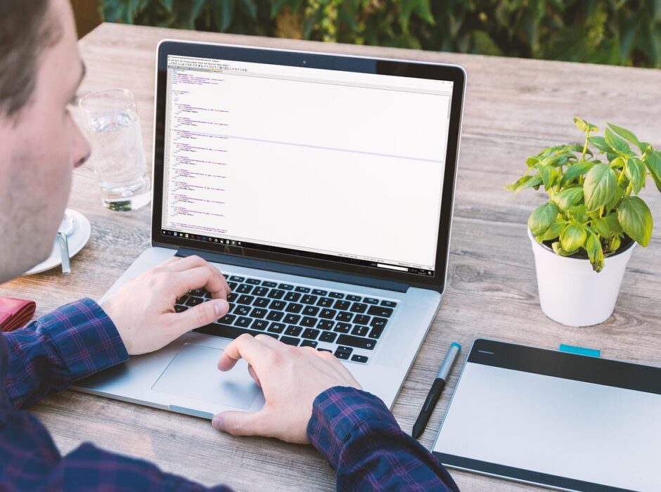 Introduktion till webben med fokus på HTML
